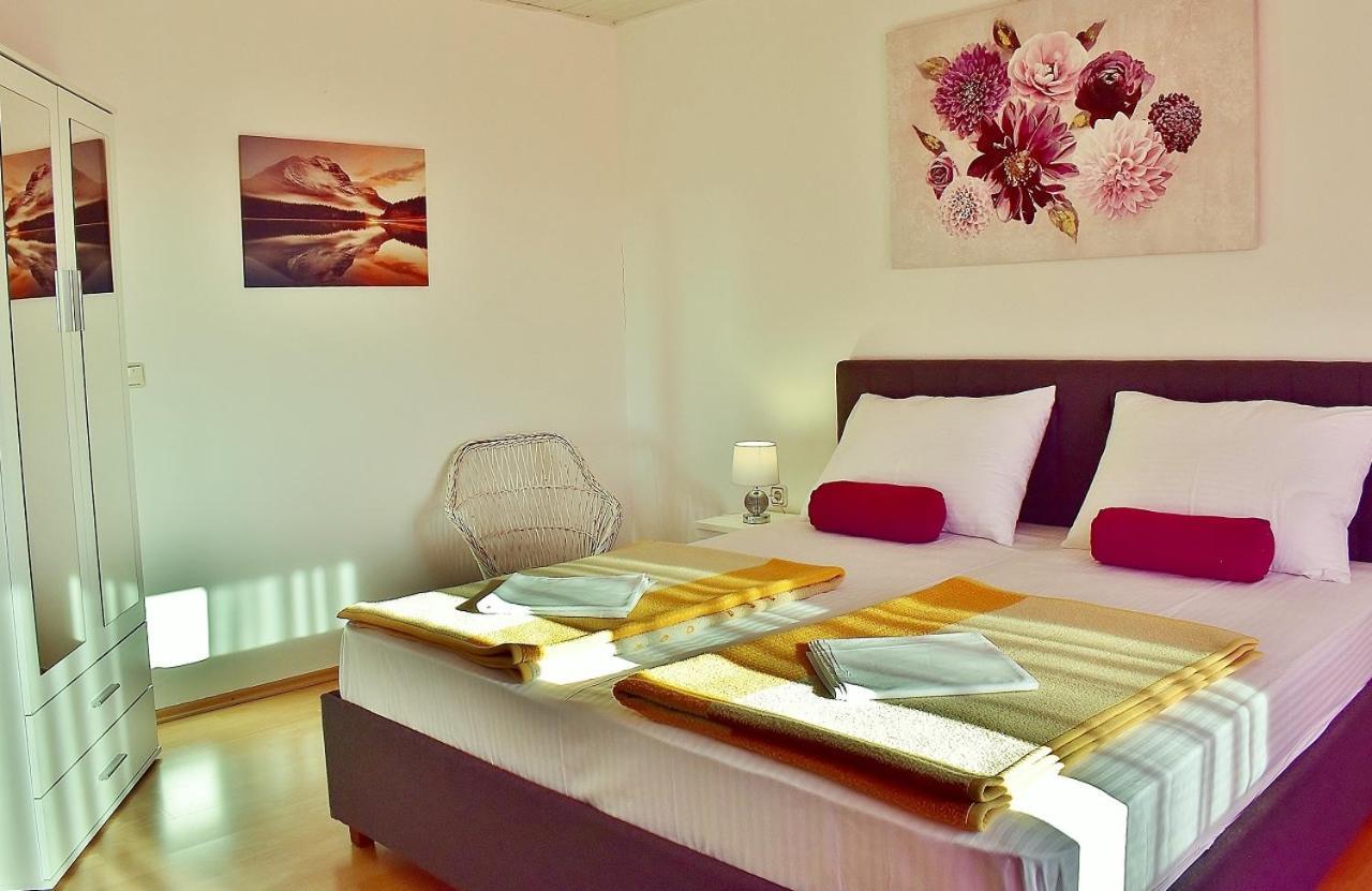 Apartments Bosiljka Раб Екстериор снимка
