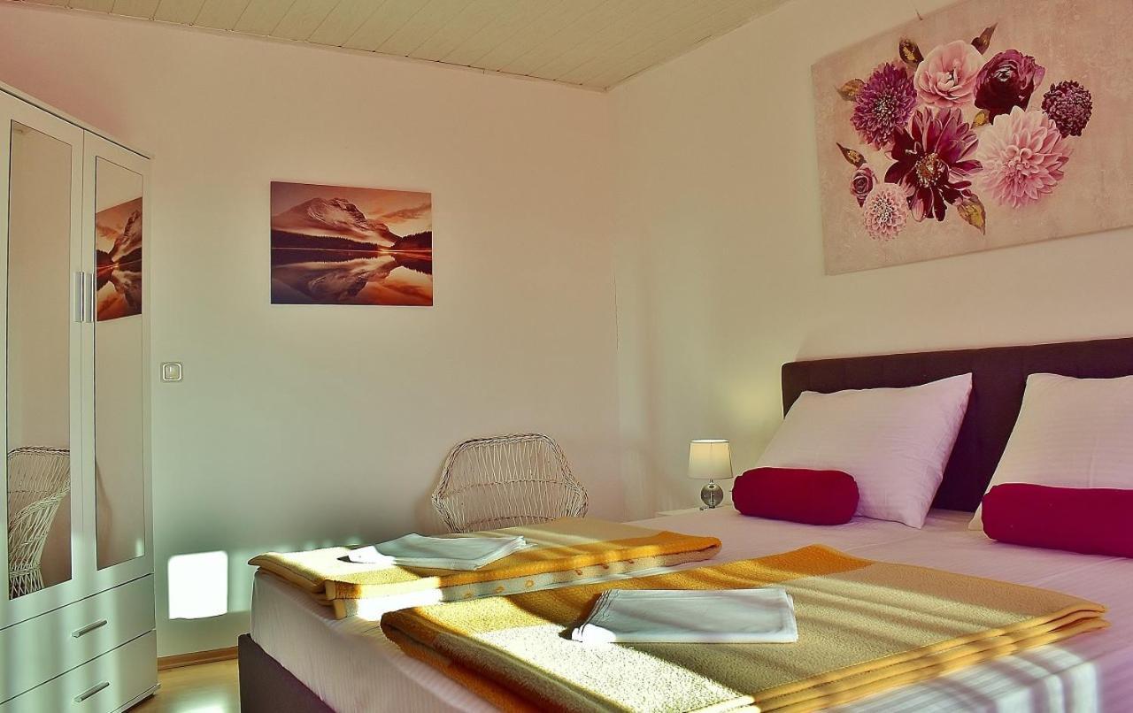 Apartments Bosiljka Раб Екстериор снимка
