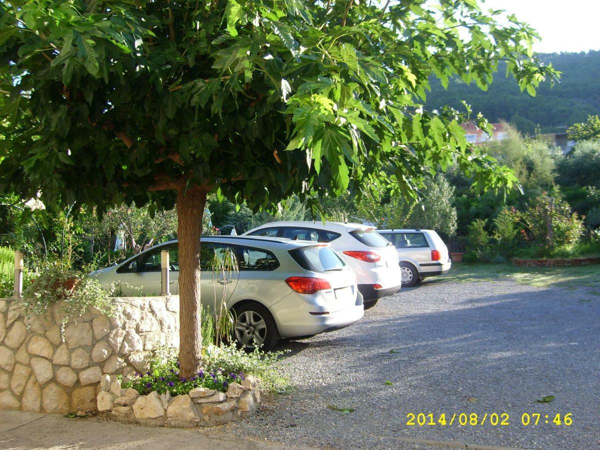 Apartments Bosiljka Раб Екстериор снимка